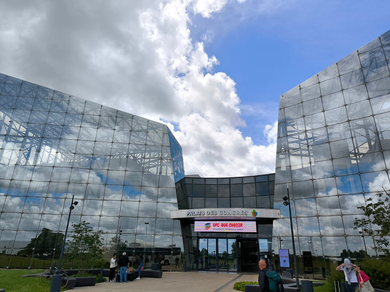 Hôtel séminaire à Poitiers – STRATÈGE® organise vos événements d’entreprise au Palais des Congrès du Futuroscope