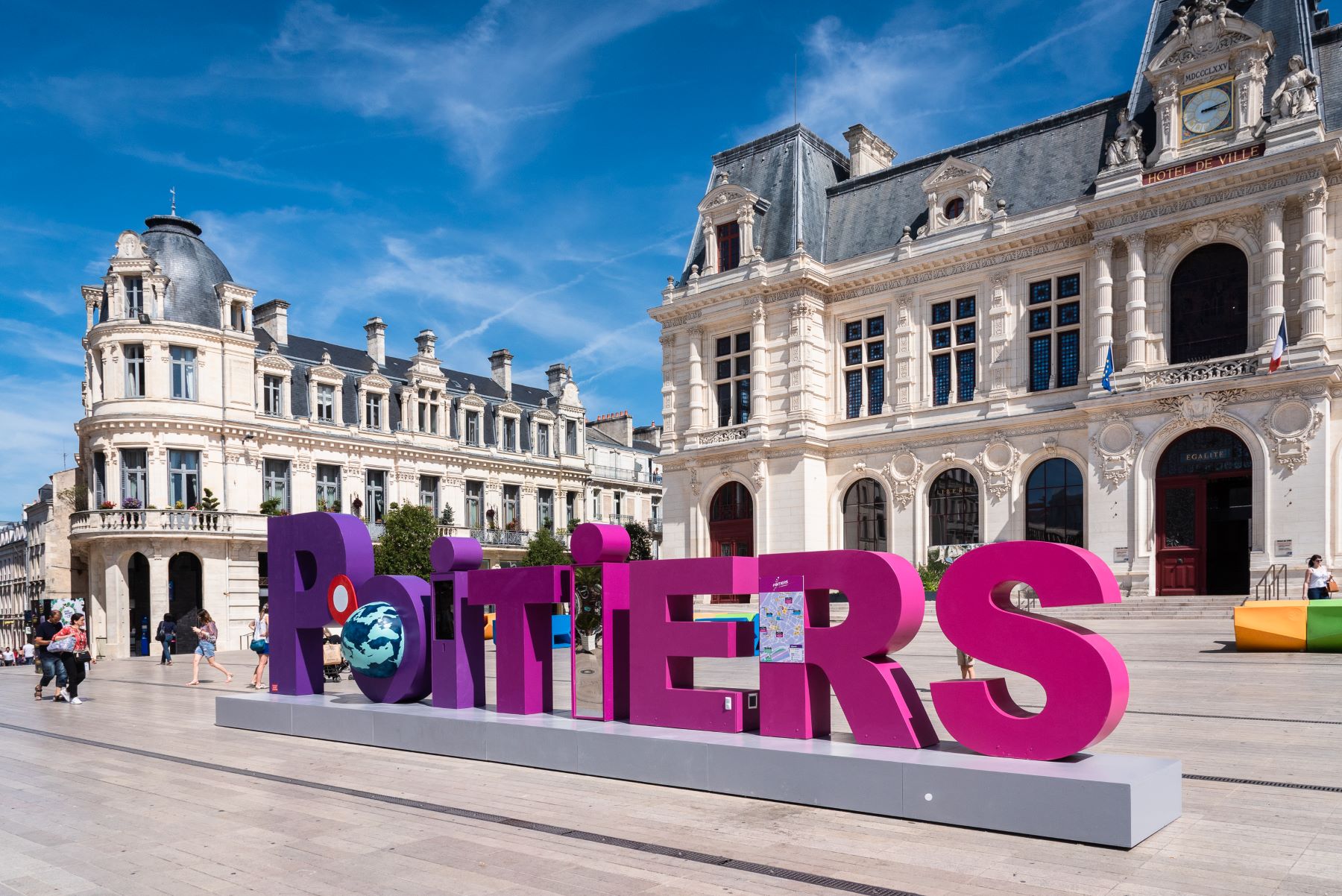 Team building à Poitiers – STRATÈGE® propose des expériences engageantes pour renforcer l’esprit d’équipe en entreprise
