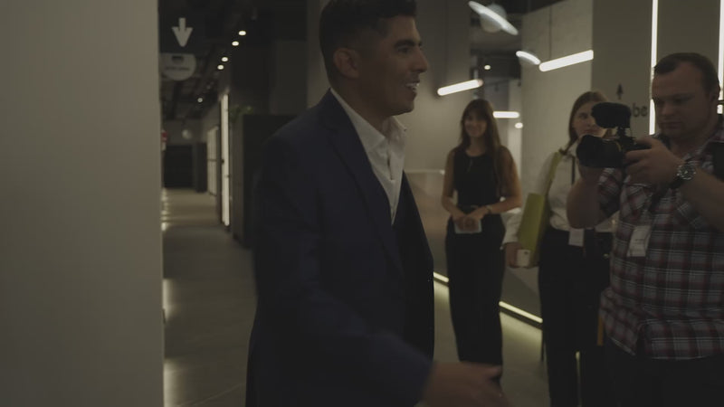 STRATÈGE®, marque de SALESFORCES fondée par Yoan Bastos – cabinet de conseil en stratégie d’entreprise, coaching de dirigeants, transformation et performance